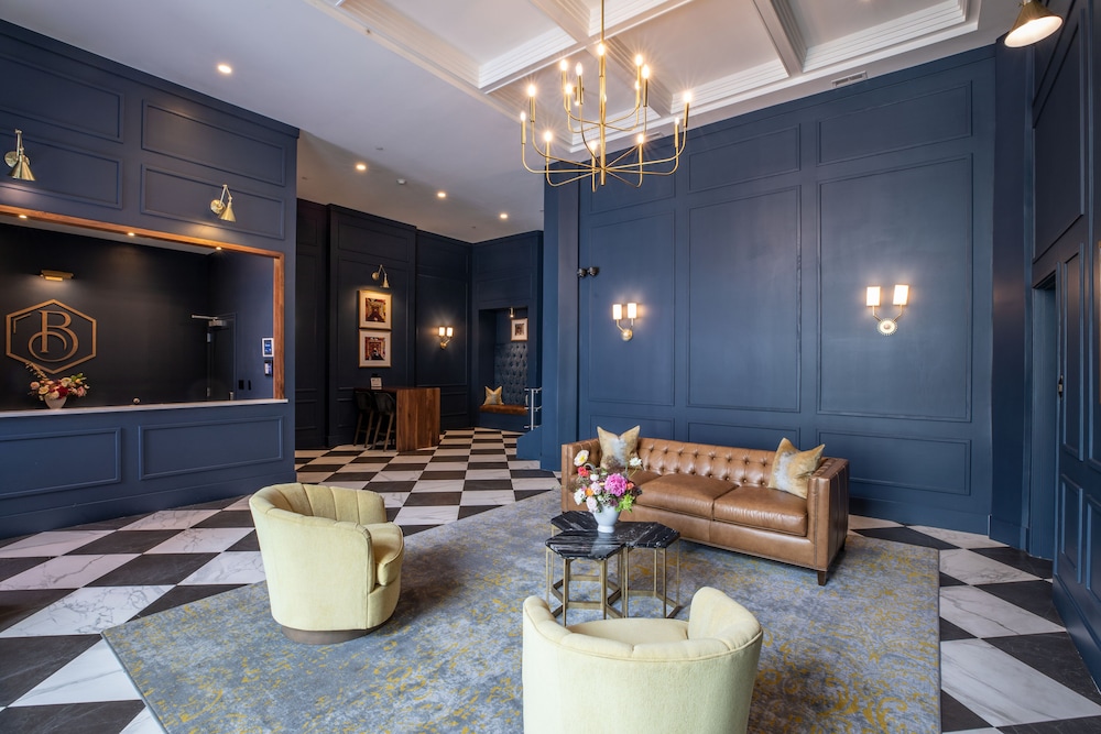 The Bee Hotel Danville - photo 2