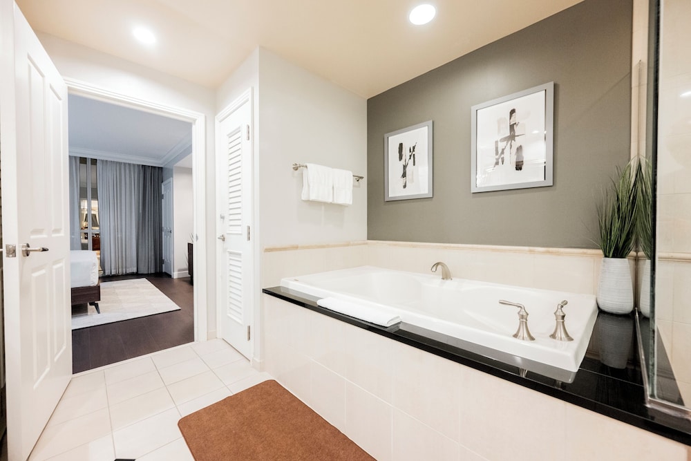 StripViewSuites at Signature - photo 235