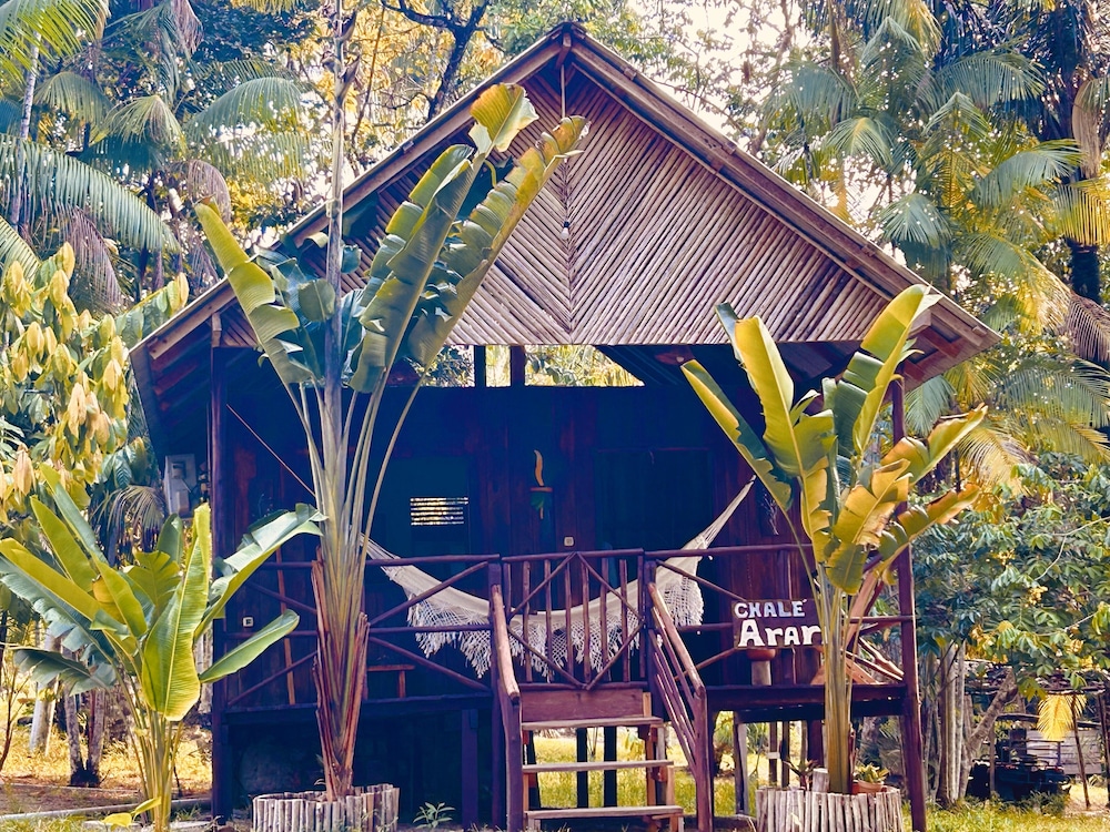 Ponta Poranga Jungle Lodge — 4-Star Luxury Hotel in Manaus, Brasil