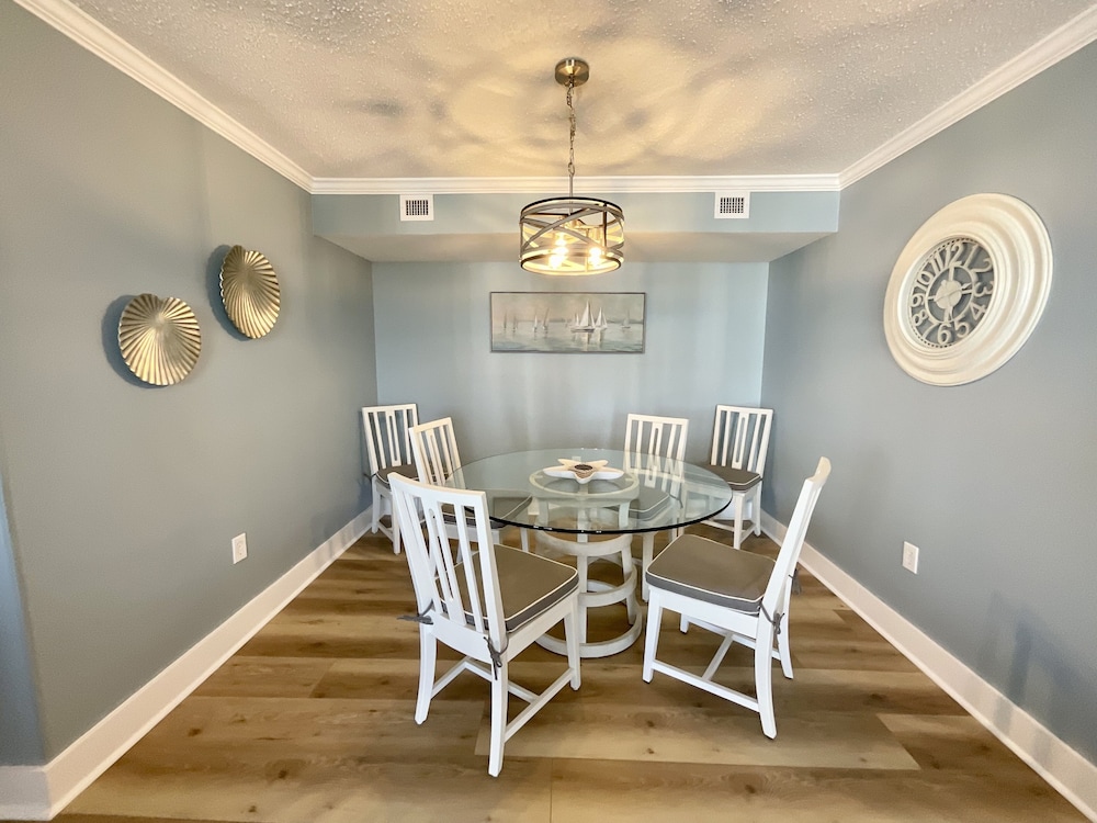 1003 Brighton Fully Remodeled And Access To Resort Amenities 2 Bedroom Condo - photo 22