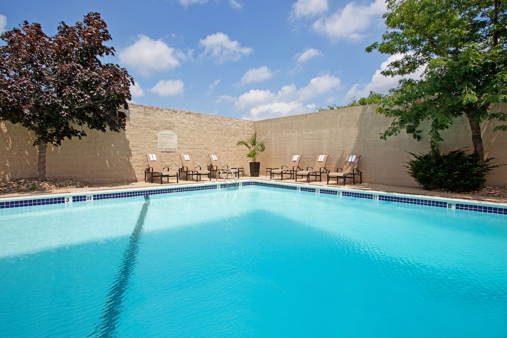 Crowne Plaza Suites Pittsburgh South by IHG - photo 24