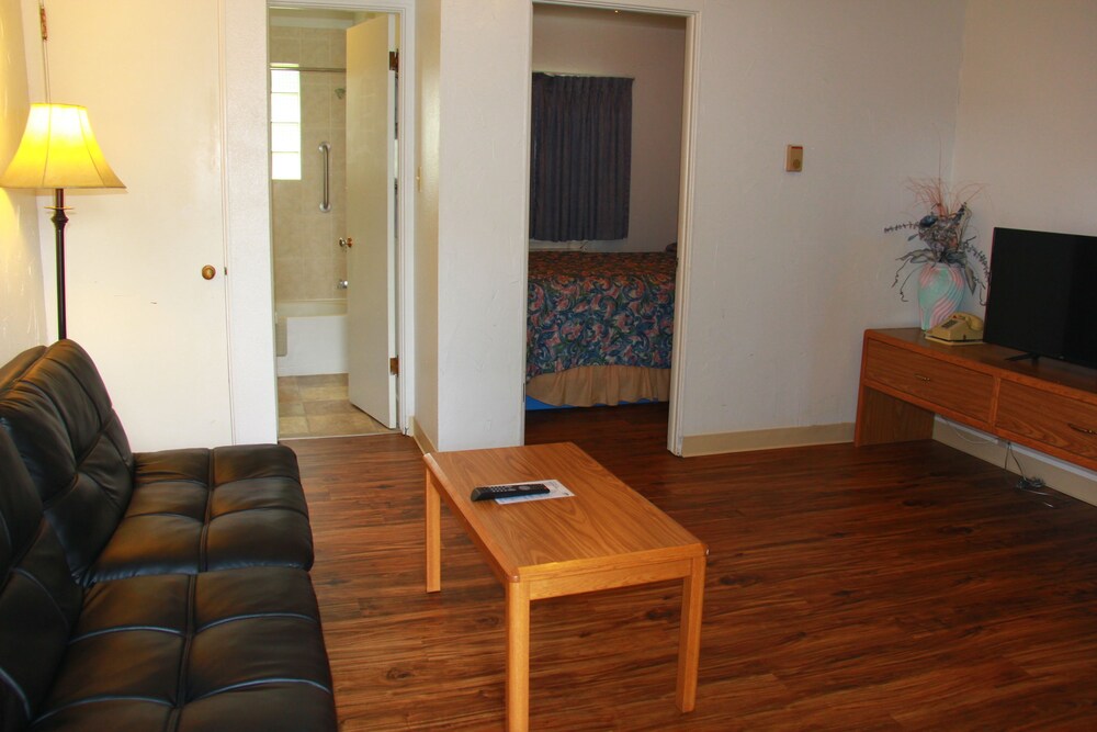 Sunrise Motor Inn - photo 4