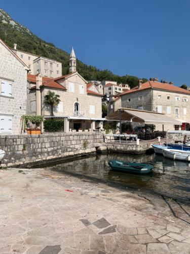 Palace Jelena Rooms — 4-Star Luxury Hotel in Budva, Montenegro