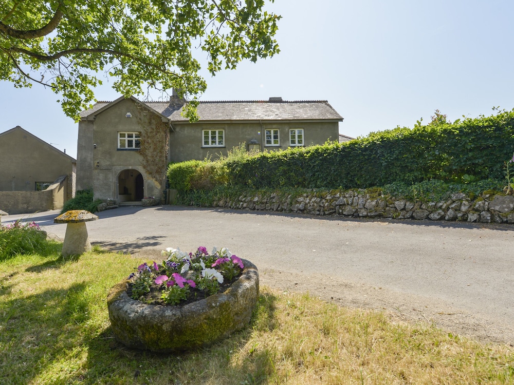 Twelve Oaks Farmhouse — 4-Star Luxury Hotel in Newton Abbot, United Kingdom
