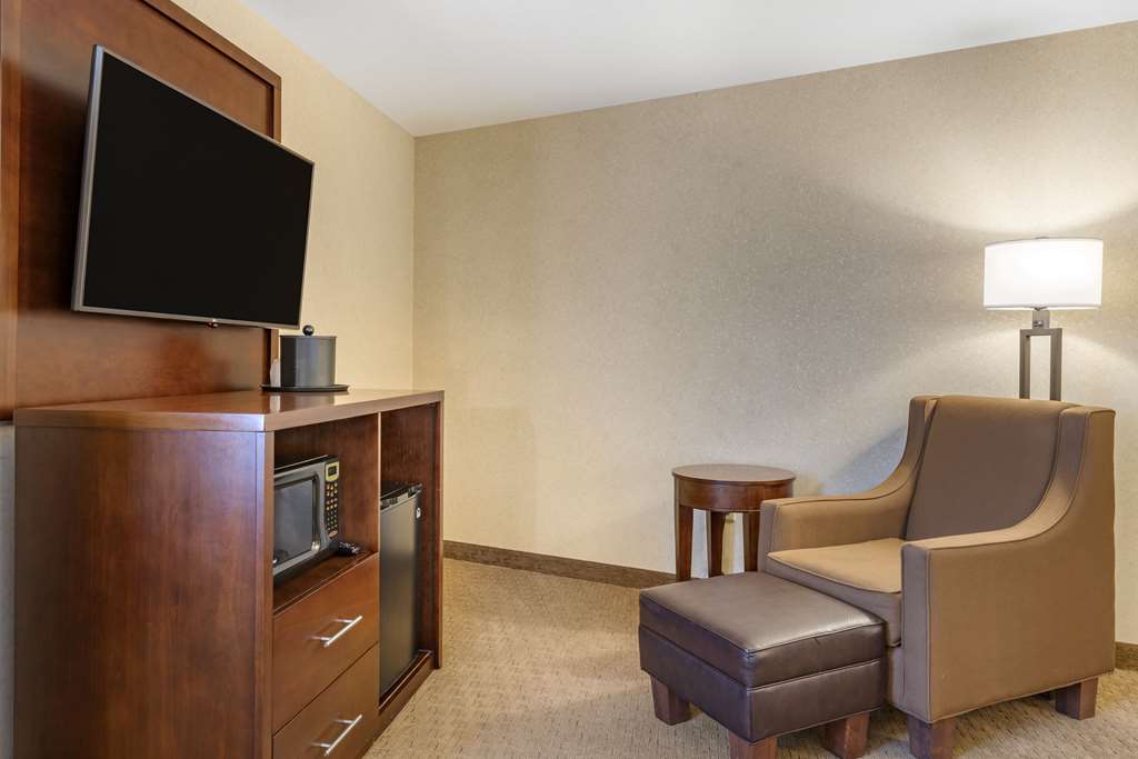 Comfort Inn & Suites Lincoln City - photo 23