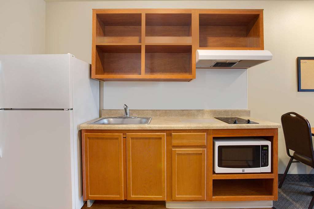 WoodSpring Suites Chesapeake Norfolk Greenbrier - photo 12