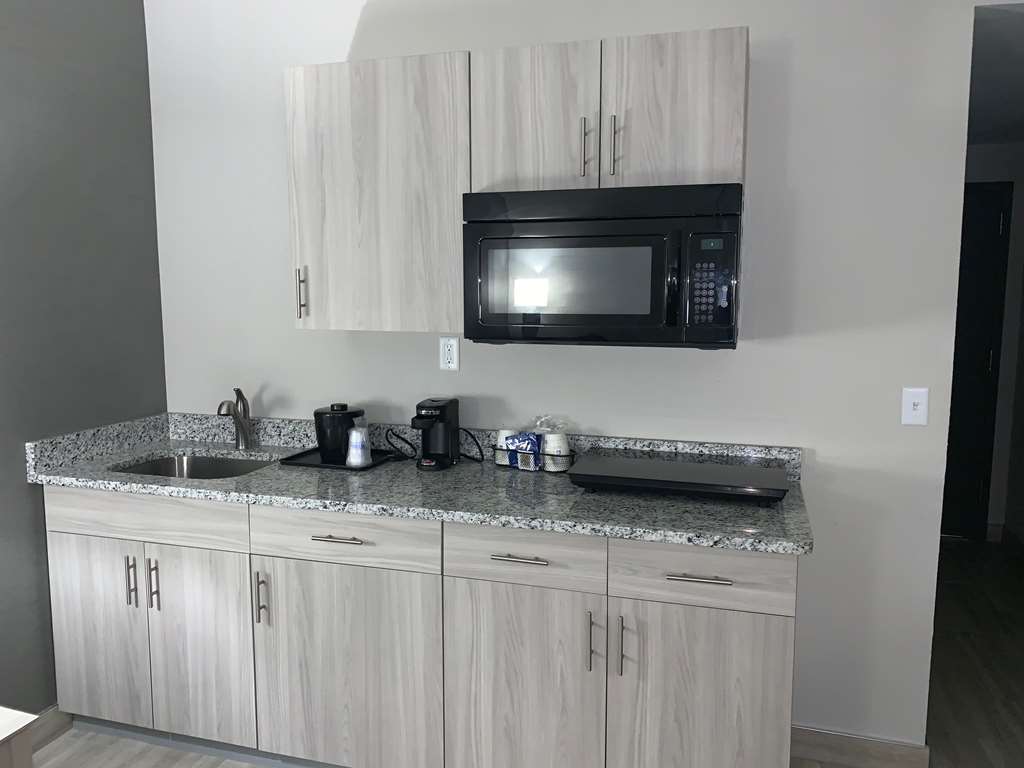Best Western Plus Clarks Summit Scranton - photo 15