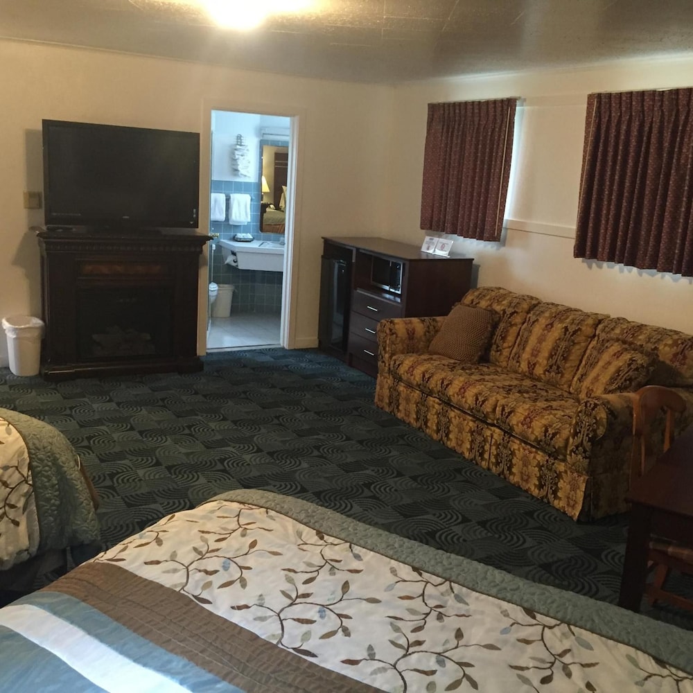 Berkshire Inn - photo 15