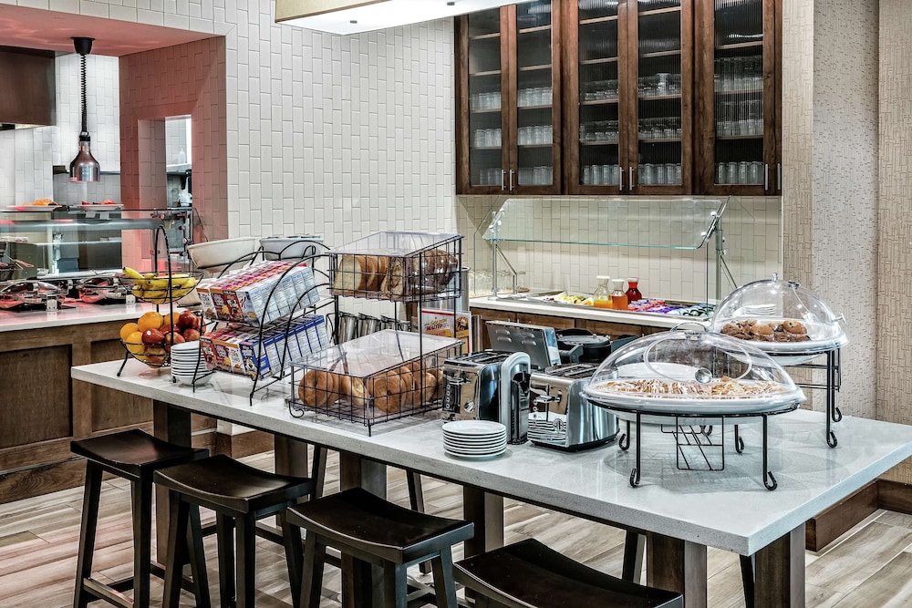 Hilton Garden Inn San Marcos - photo 24