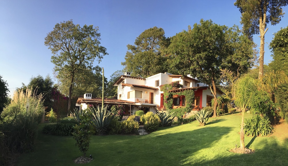 Las Luciérnagas in Valle De Bravo, Mexico