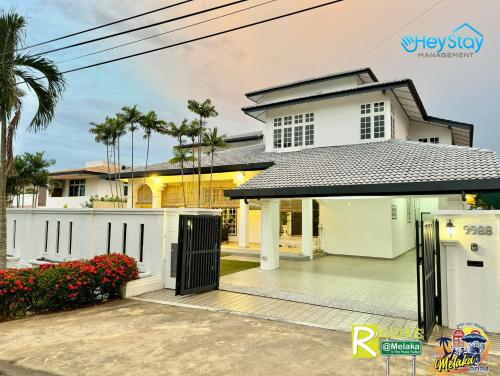 Bungalow Villa 5R 22Pax Private Pool KaraoK BBQ — 4-Star Luxury Hotel in Malacca, Malaysia