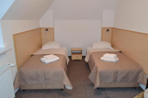 Zajazd Pod Skarpą — hotel in Myslakowice