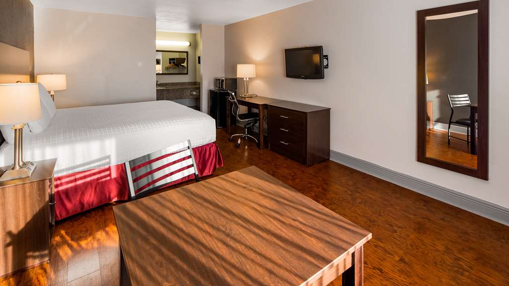 SureStay Plus Hotel by Best Western Hammond - photo 11