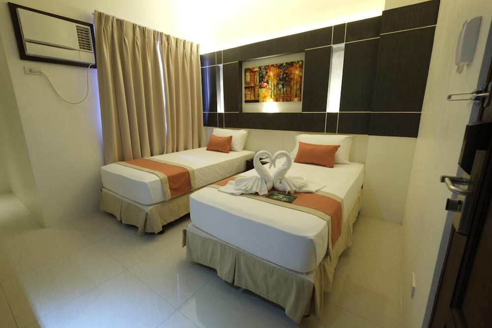 Southpole Central Hotel — Cebu City — photo 2