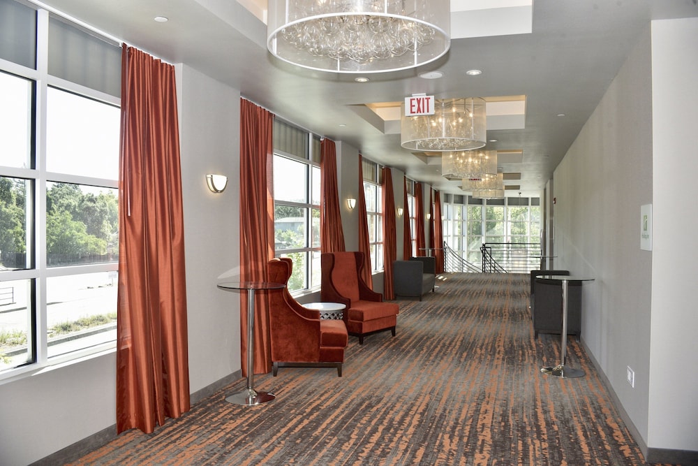 Holiday Inn Windsor Wine Country by IHG - photo 27