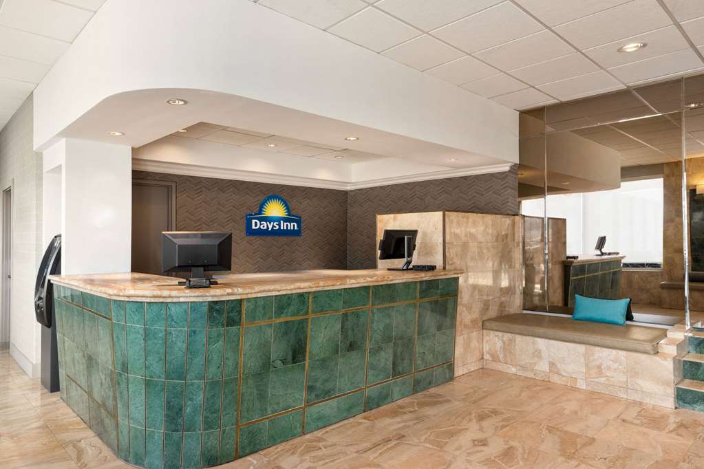Days Inn by Wyndham Miami Airport North - photo 5