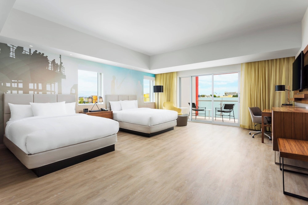 Courtyard by Marriott Santa Monica - photo 11