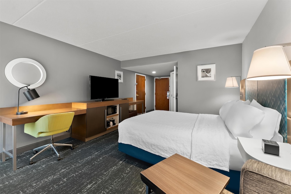 Hampton Inn & Suites Newtown - photo 62