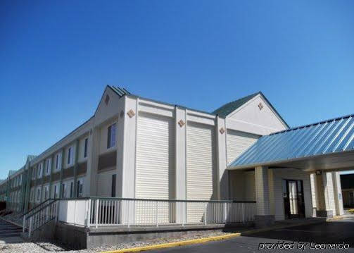 Rodeway Inn Fort Wayne - photo 3