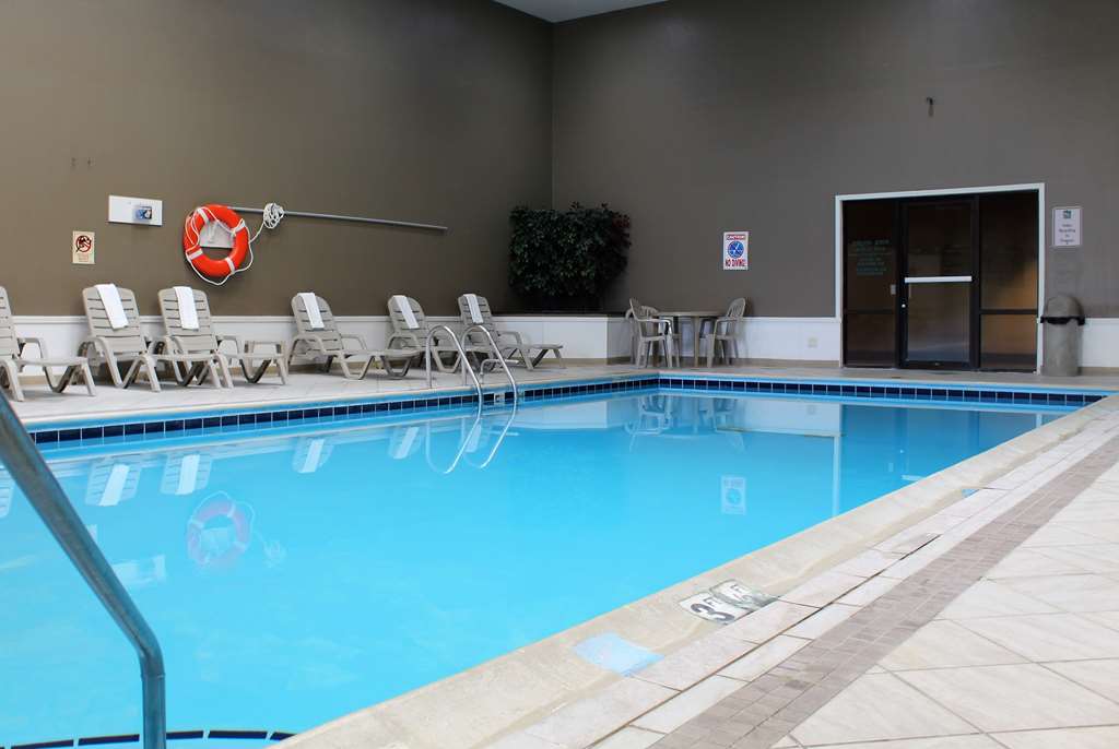 Ramada by Wyndham North Platte & Sandhills Convention Ctr - photo 2