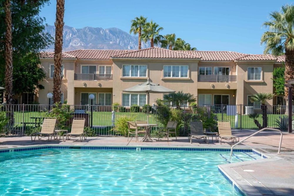 Cimarron Golf Resort — hotel in Cathedral City