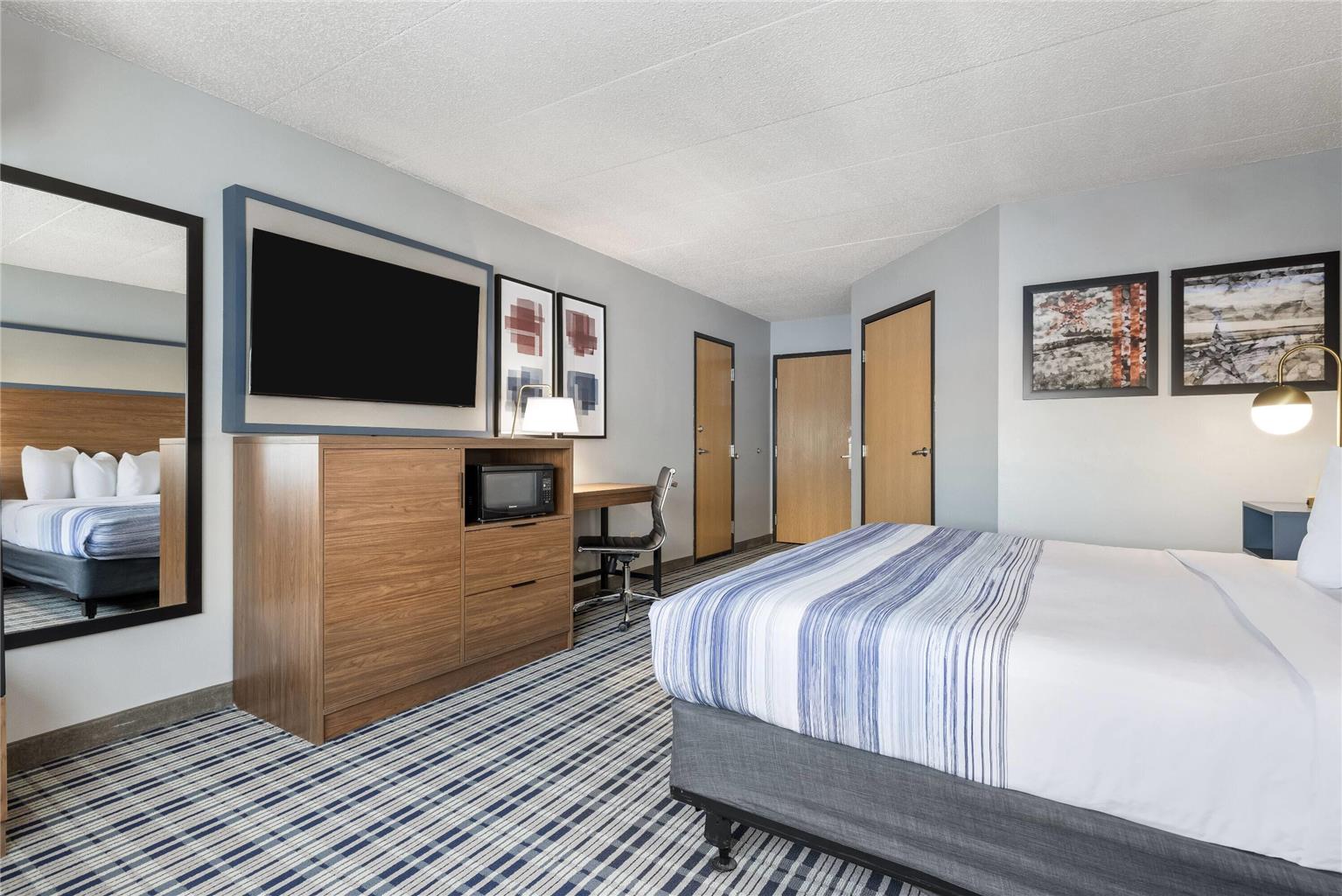 AmericInn by Wyndham Aberdeen Event Center - photo 17