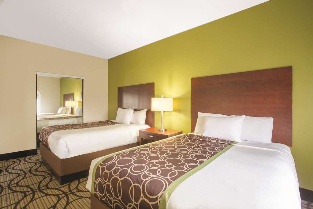 La Quinta Inn & Suites by Wyndham Conference Center Prescott - photo 26