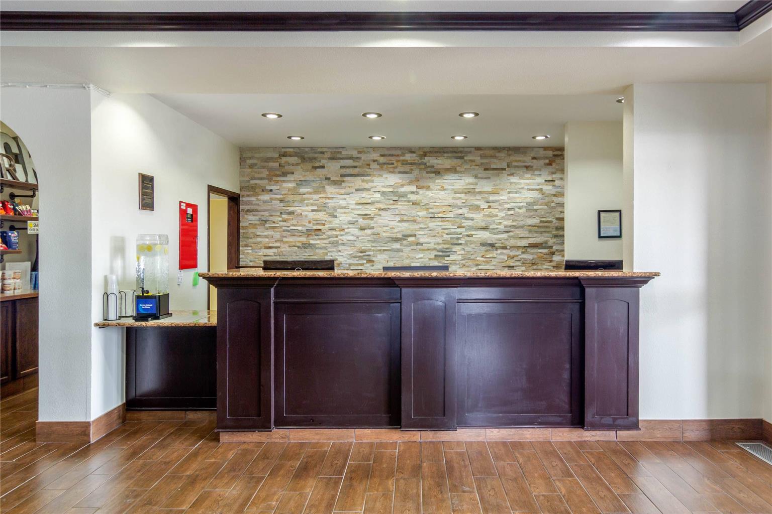 Comfort Inn & Suites Sterling - photo 6