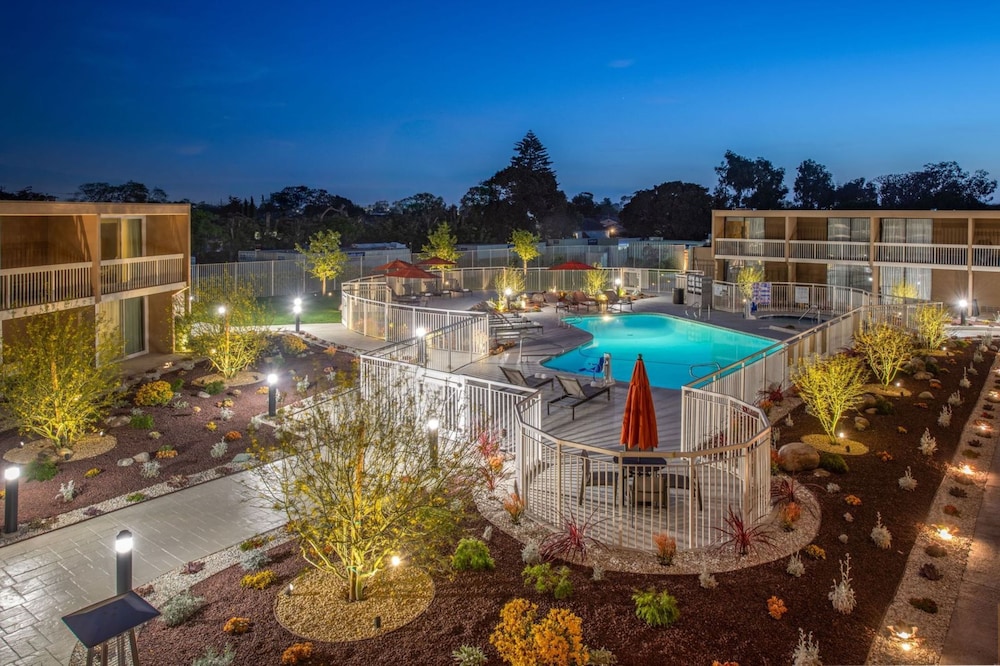 Holiday Inn Oxnard Ventura by IHG - photo 33
