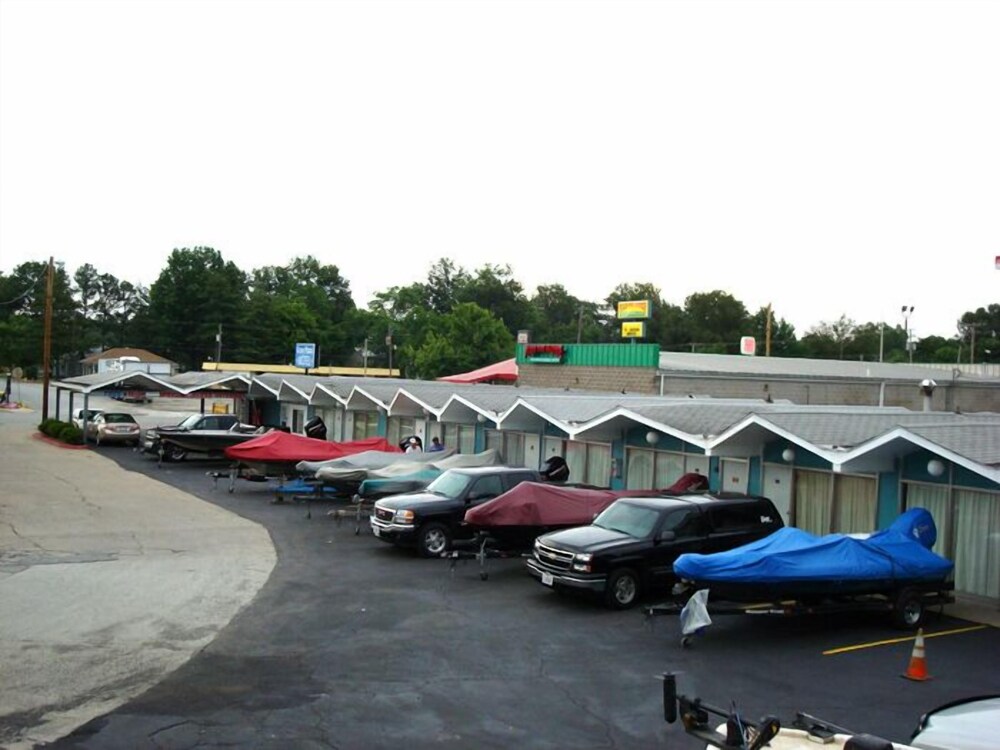 Gray Plaza Motel - photo 22