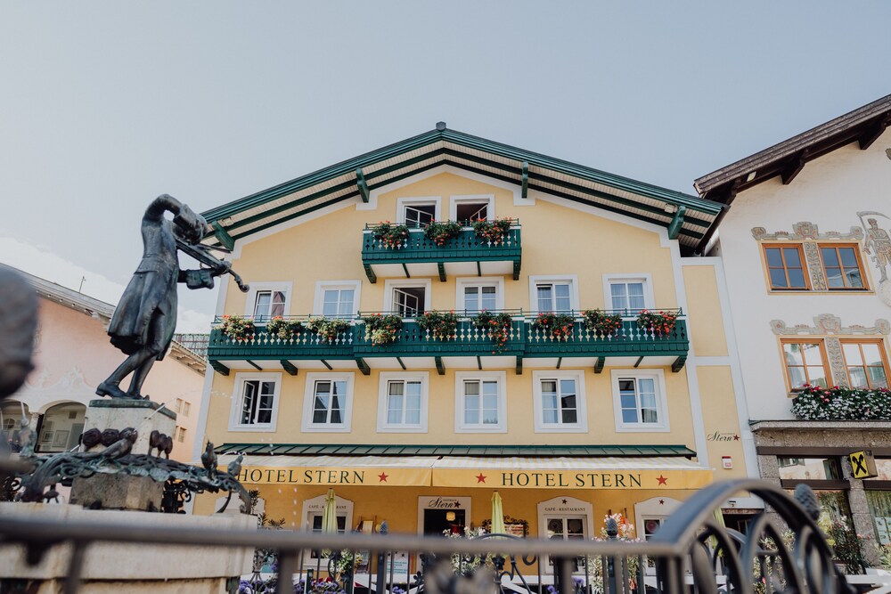 Das Hotel Stern B&B KG digital & contactless check in in Sankt Gilgen, Austria