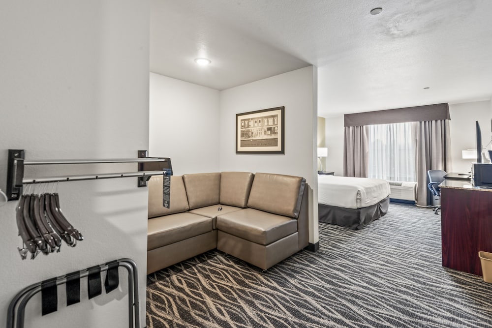 Cobblestone Hotel & Suites Cullman - photo 40