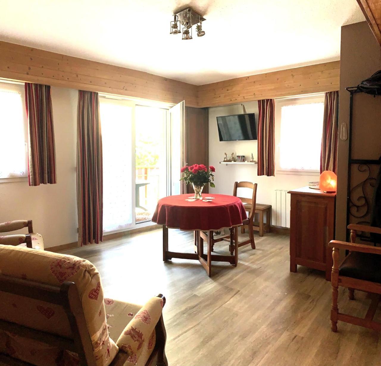 Antonia2 - carbon neutral hotel in Unknown City
