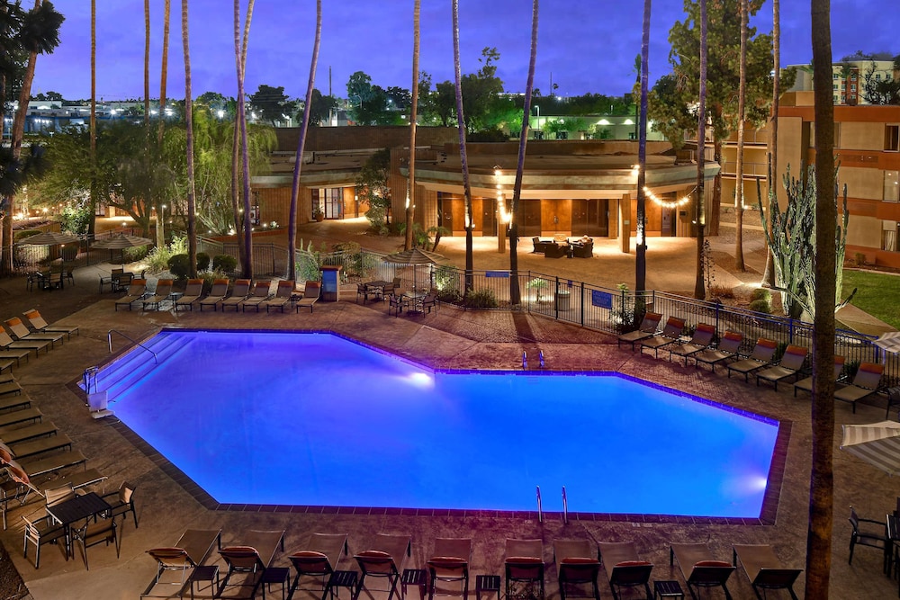 DoubleTree by Hilton Phoenix Tempe - photo 30