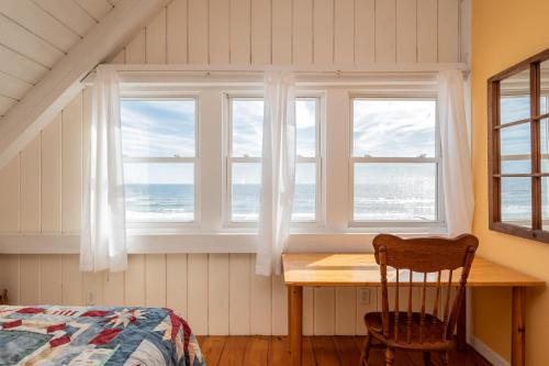 Cuddlefish by Oak Island Accommodations - photo 26