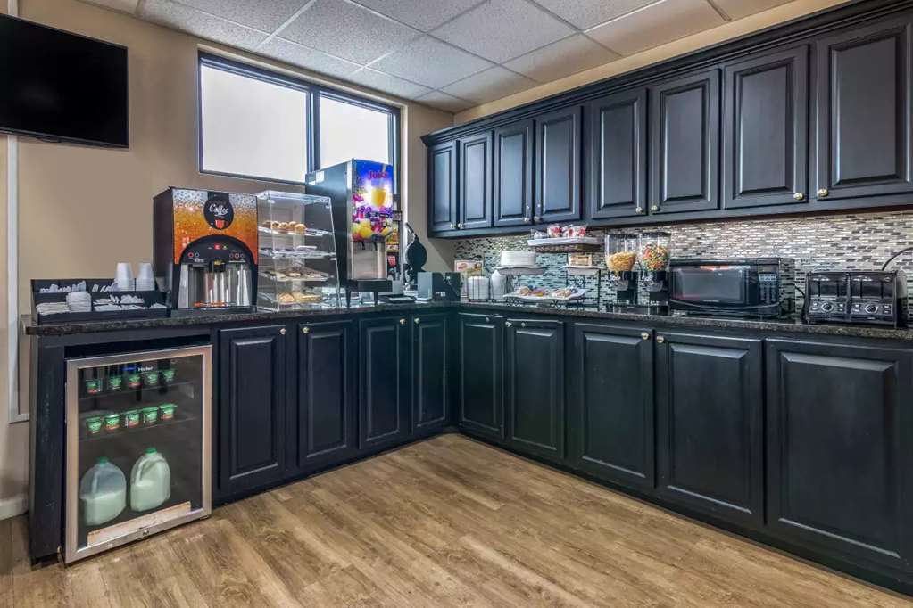 Americas Best Value Inn Opelika - photo 27