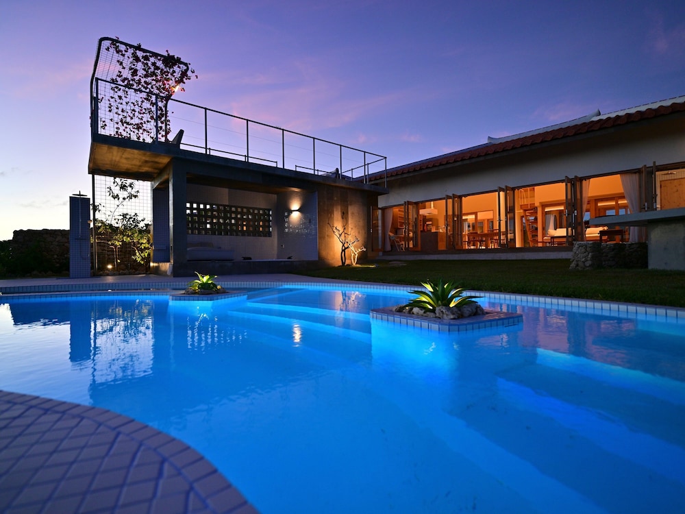 Ishigaki Hills - carbon neutral hotel in Ishigaki