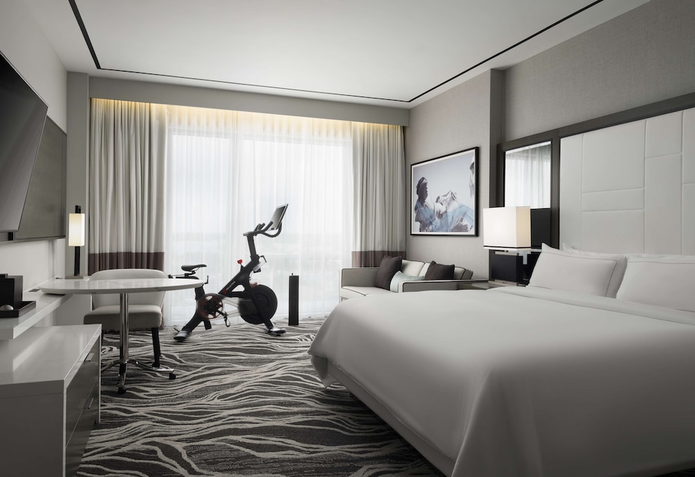 Hilton Miami Aventura - photo 21