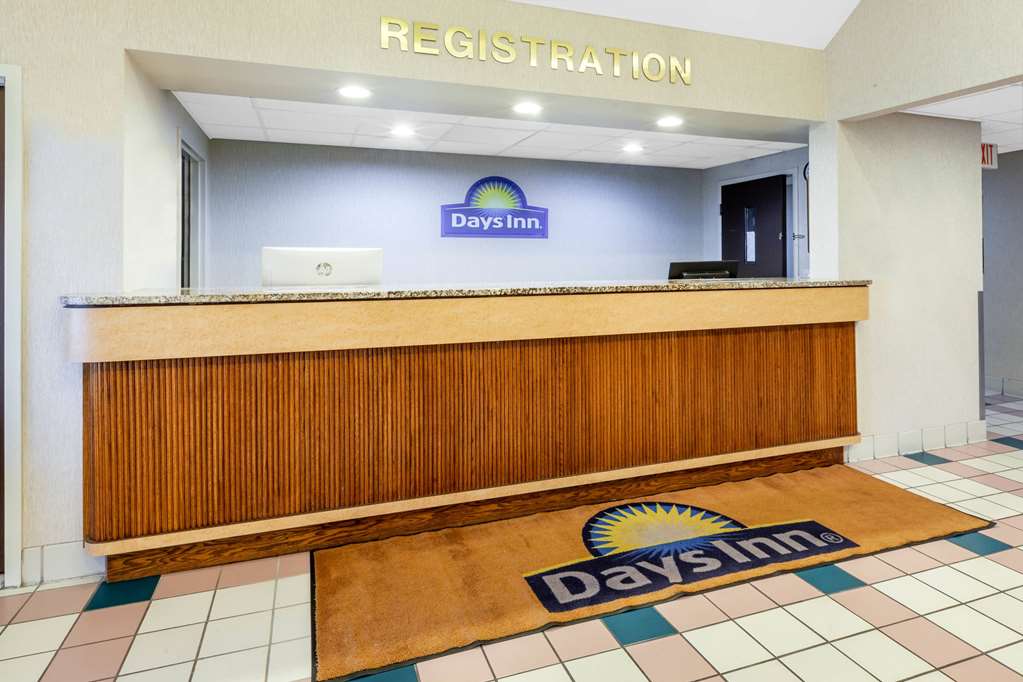 Days Inn by Wyndham Milan Sandusky South - photo 5