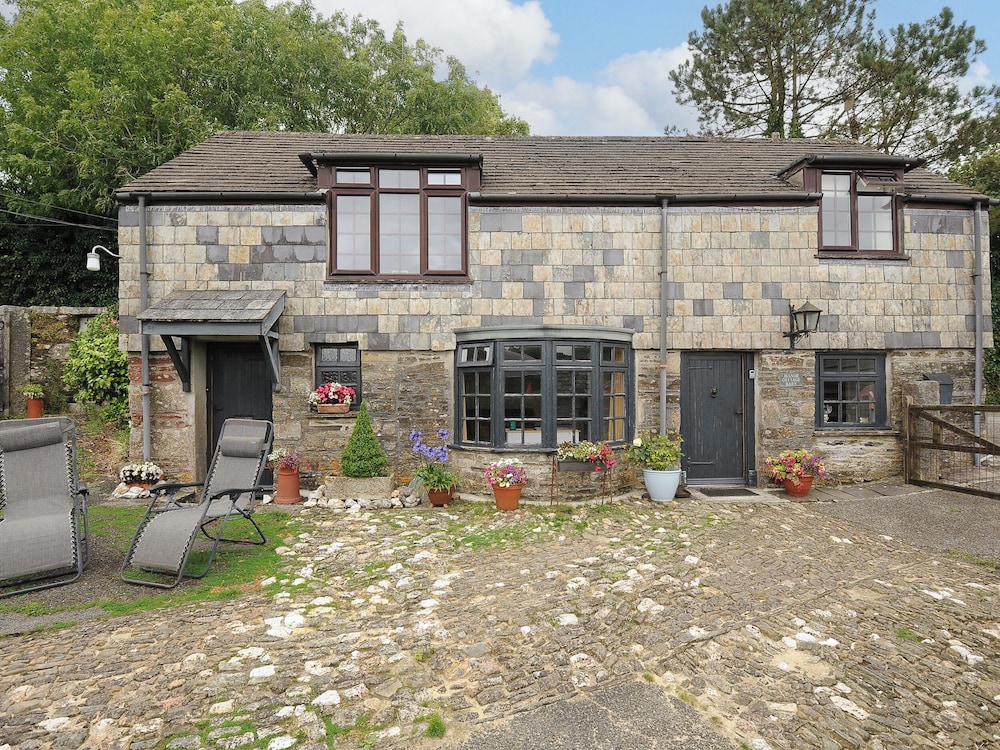 Manor Cottage Barn — 4-Star Luxury Hotel in Callington, United Kingdom