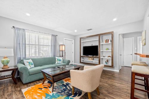 Don’t Be Koi in Bradenton, United States