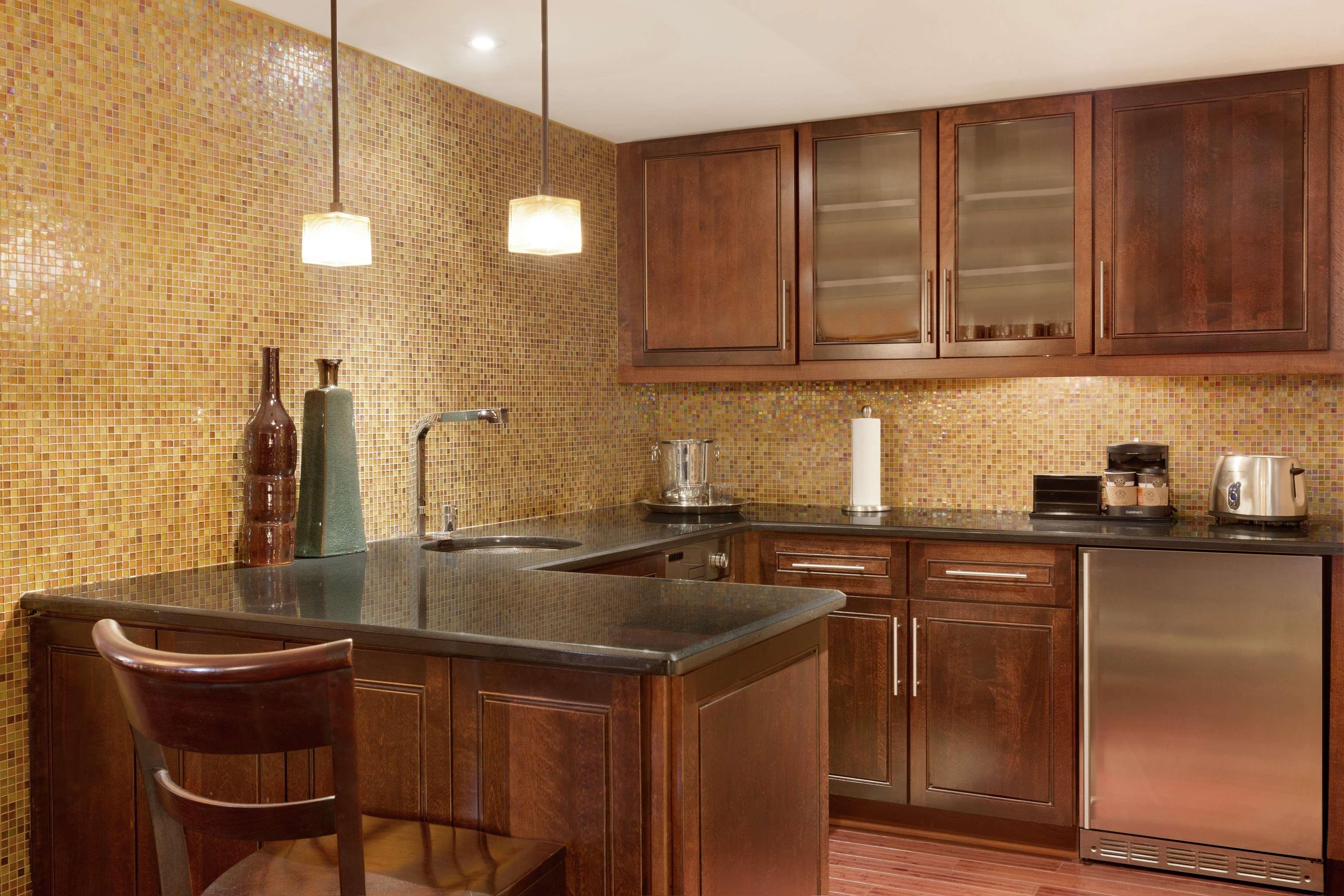 Embassy Suites by Hilton Baltimore Inner Harbor - photo 15