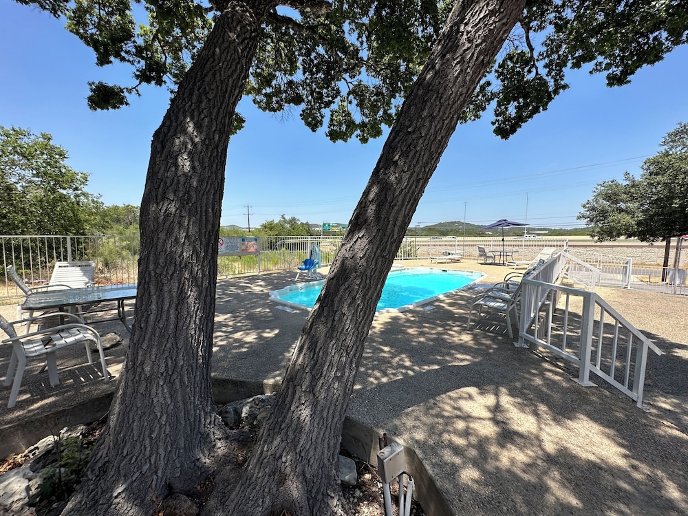 HillView Inn - photo 30