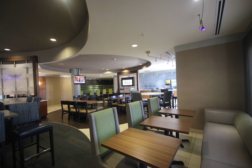 SpringHill Suites by Marriott Charleston N. Ashley Phosphate - photo 3