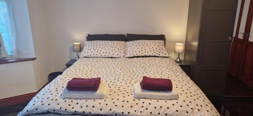 Large Double Room Near London Heathrow Airport — Hayes