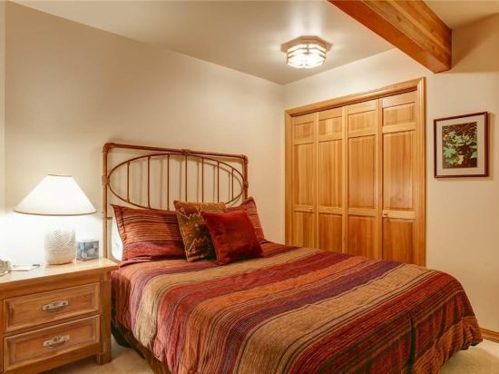2427 Nansen Court - photo 11