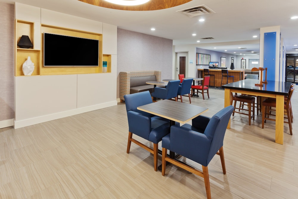 Holiday Inn Express & Suites Rome East by IHG - photo 41