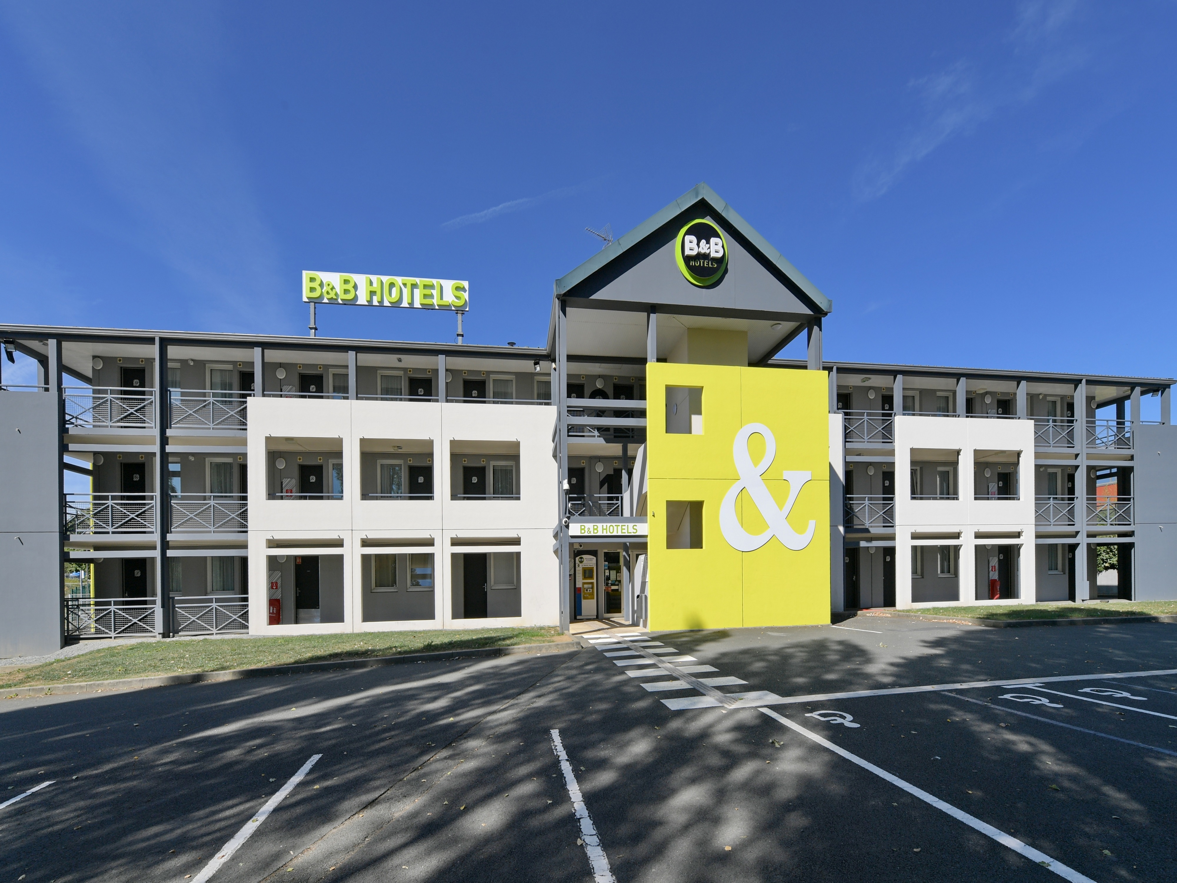 B&B Hotel Le Mans Nord 2 — hotel in Saint-Saturnin-Les-Avignon