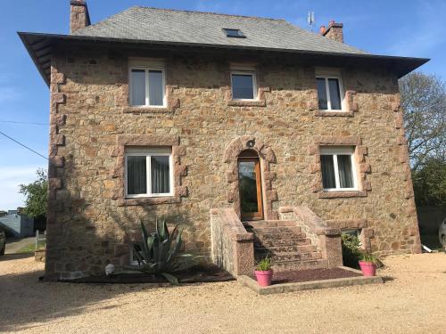 La Jackal — hotel in Ploubezre