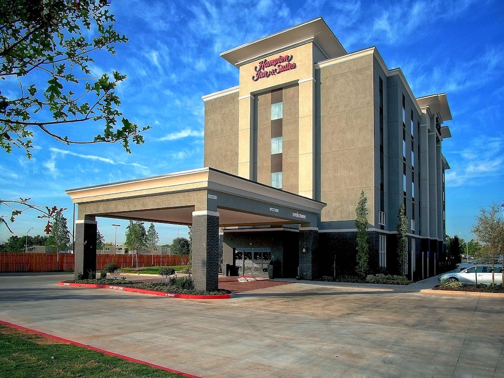 Hampton Inn & Suites Moore - featured photo